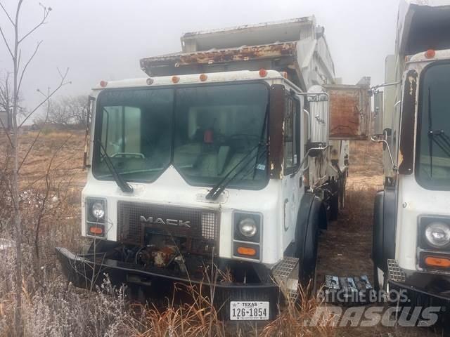 Mack MR690S شاحنات المخلفات