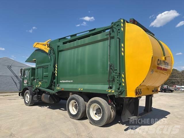Mack MR690S شاحنات المخلفات