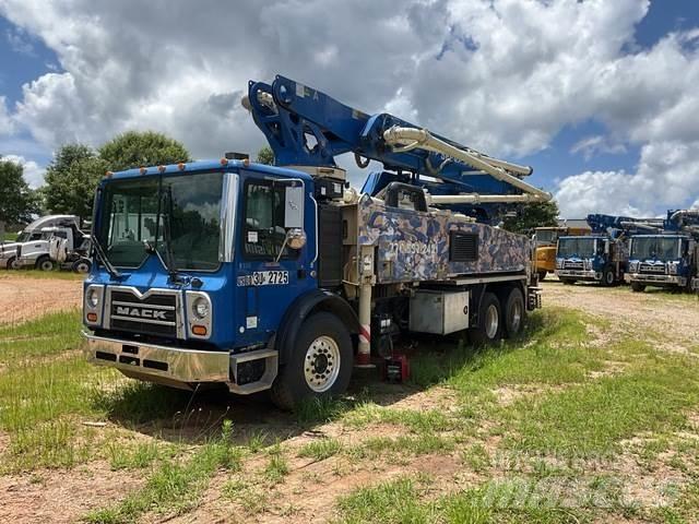 Mack MRU613 مضخات خرسانة