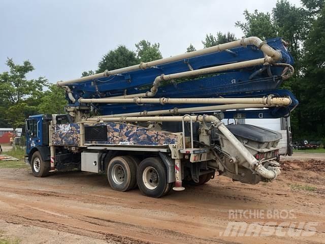 Mack MRU613 مضخات خرسانة