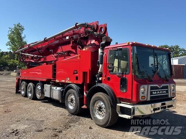 Mack MRU613 مضخات خرسانة