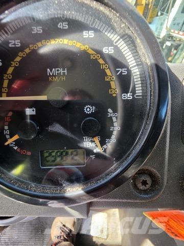 Mack MRU613 شاحنات المخلفات