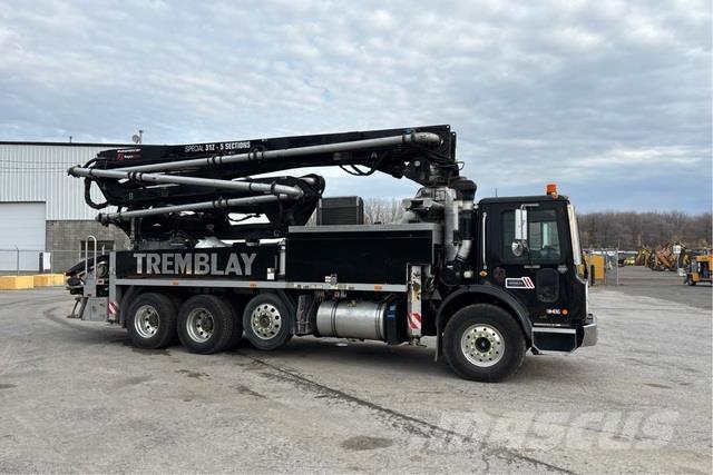 Mack MRU613 مضخات خرسانة