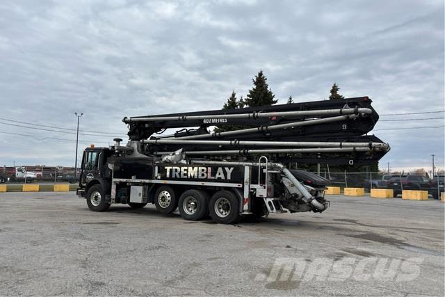 Mack MRU613 مضخات خرسانة