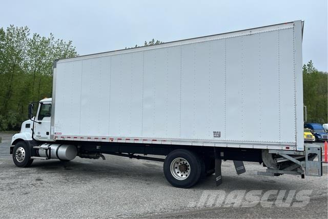 Mack MS642 شاحنات ذات هيكل صندوقي