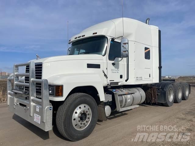 Mack PI86T وحدات الجر