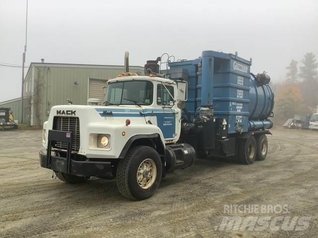 Mack RB690S شاحنات مزدوجة / خلخلة
