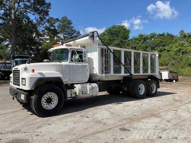 Mack RD600 شاحنات قلابة