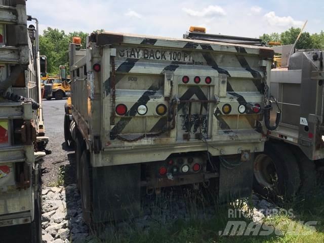 Mack RD600 حراثات ونصول الجليد