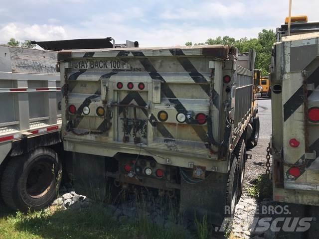 Mack RD600 حراثات ونصول الجليد