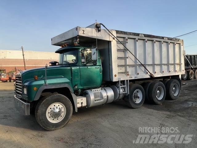 Mack RD688S شاحنات قلابة