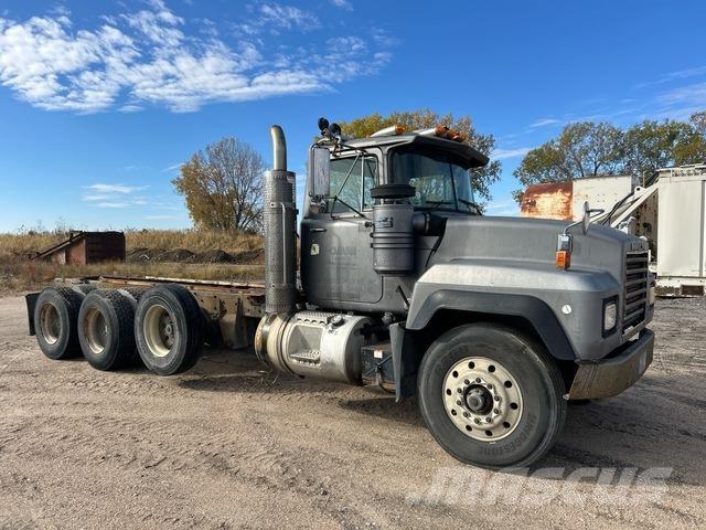 Mack RD688S كابينة والداخلية