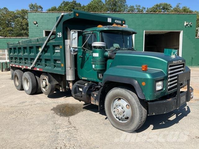 Mack RD690S شاحنات قلابة