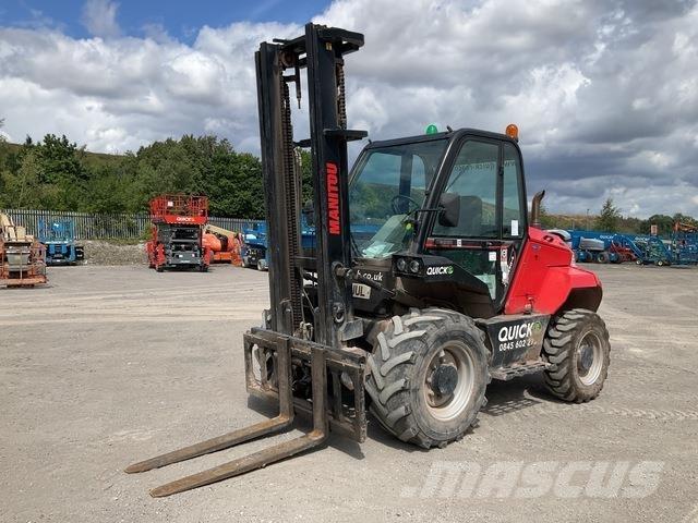 Manitou M30-4 شاحنات الطرق الوعرة
