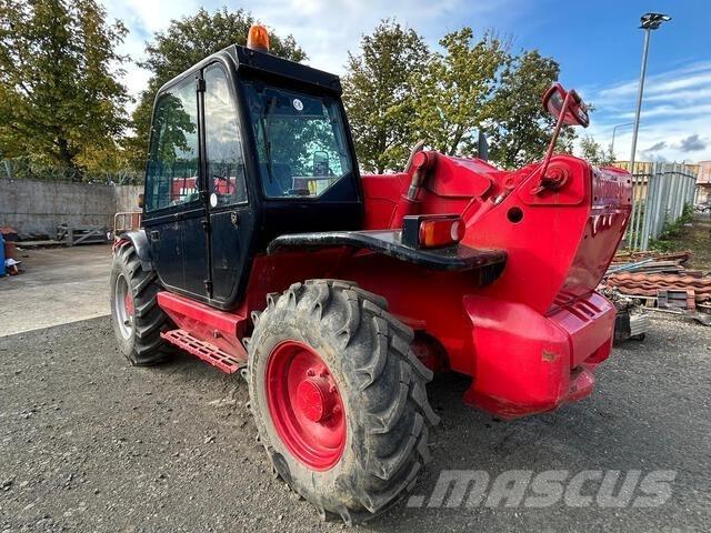 Manitou MT1435 مناولات متداخلة