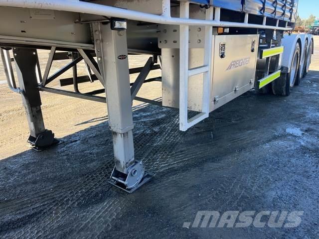 MaxiTrans  مقطورات بغطاء جانبي