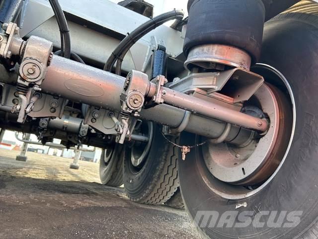 MaxiTrans  مقطورات بغطاء جانبي