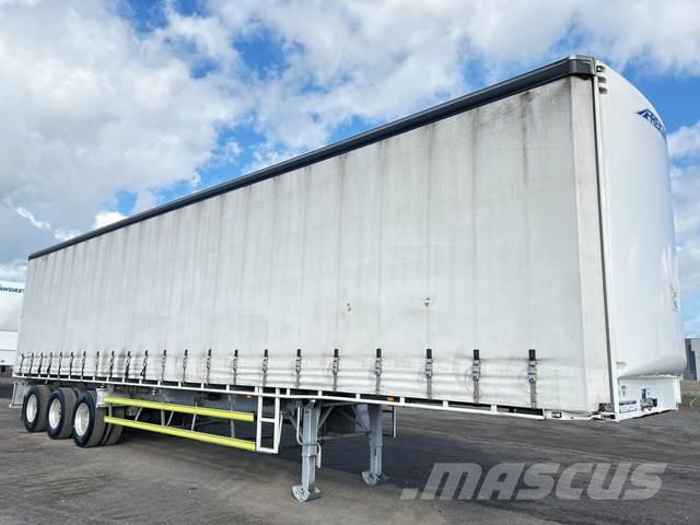 MaxiTrans  مقطورات بغطاء جانبي