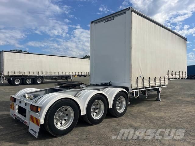 MaxiTrans  مقطورات بغطاء جانبي