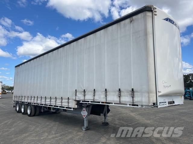 MaxiTrans  مقطورات بغطاء جانبي