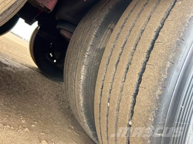 MaxiTrans  مقطورات بغطاء جانبي