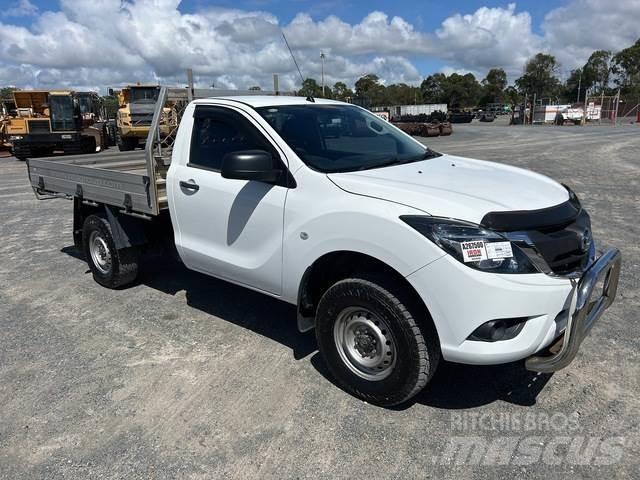 Mazda BT-50 شاحنات خفيفة/مفصلية الجوانب