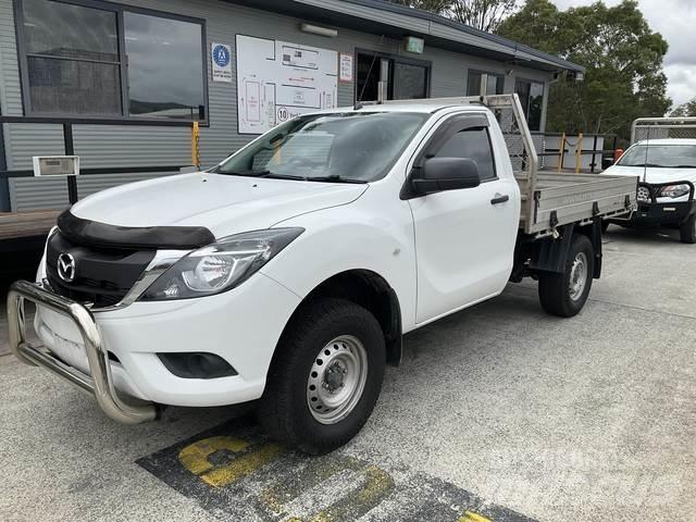 Mazda BT-50 شاحنات خفيفة/مفصلية الجوانب