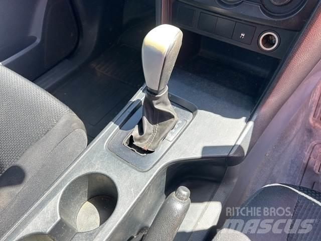 Mazda BT-50 شاحنات خفيفة/مفصلية الجوانب