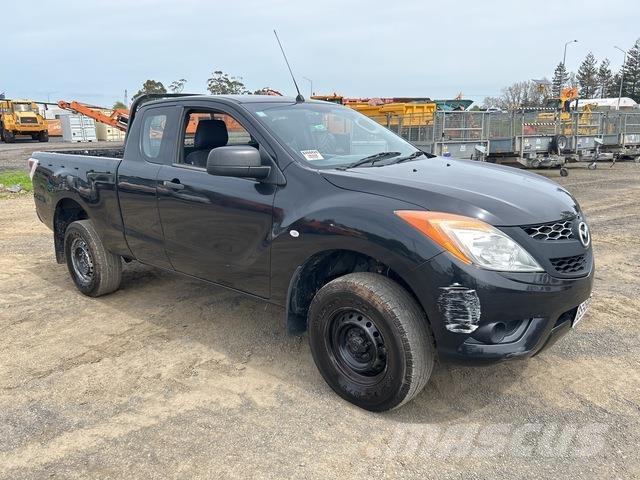 Mazda BT-50 شاحنات خفيفة/مفصلية الجوانب