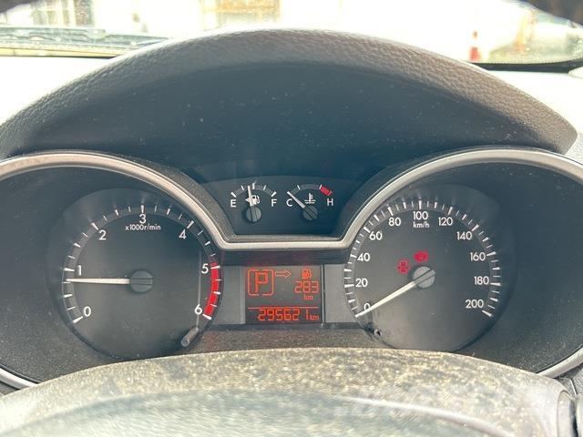 Mazda BT-50 شاحنات خفيفة/مفصلية الجوانب