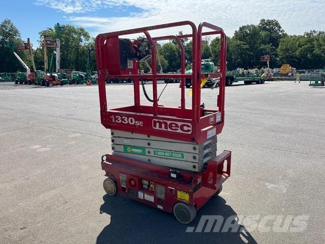 MEC 1330SE رافعات مقصية الشكل