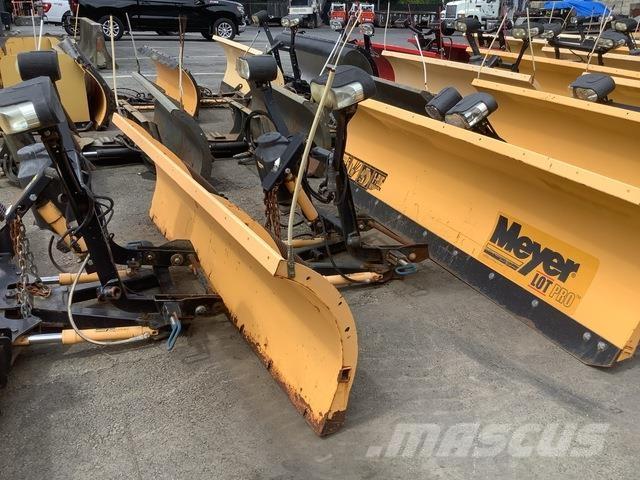 Meyer LP-8.0 حراثات ونصول الجليد