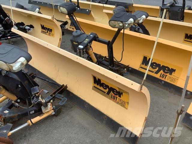 Meyer LP-8.0 حراثات ونصول الجليد