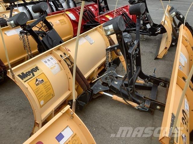Meyer LP-8.0 حراثات ونصول الجليد