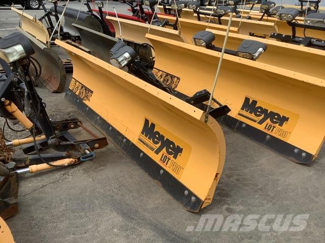 Meyer LP-9.0 حراثات ونصول الجليد