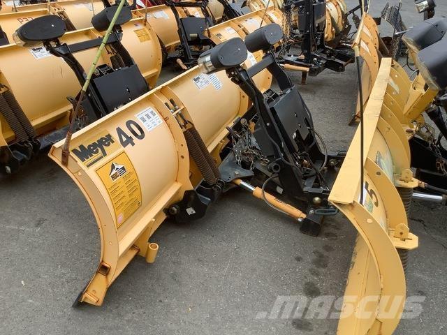 Meyer LP-9.0 حراثات ونصول الجليد