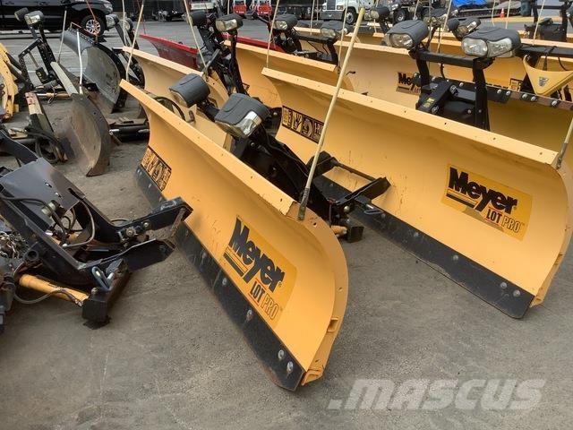 Meyer LP-9.0 حراثات ونصول الجليد