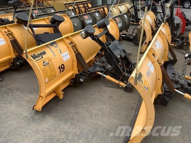 Meyer LP-9.0 حراثات ونصول الجليد
