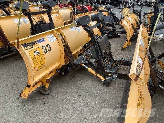 Meyer LP-9.0 حراثات ونصول الجليد
