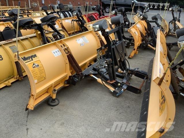 Meyer LP-9.0 حراثات ونصول الجليد