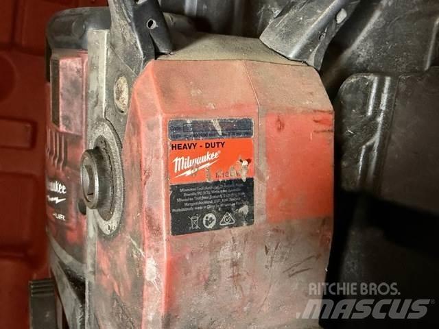 MILWAUKEE  أخرى