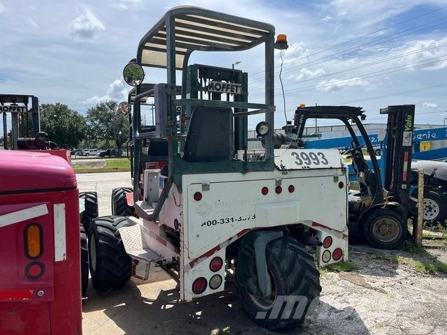 Moffett M5000 رافعات شوكية مثبتة على شاحنات
