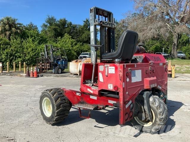 Moffett M5000 رافعات شوكية مثبتة على شاحنات