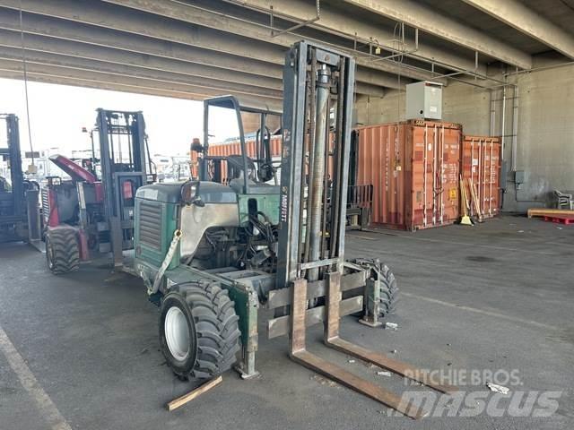 Moffett M55 رافعات شوكية مثبتة على شاحنات