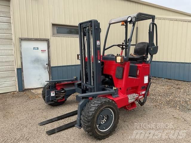 Moffett M55.4 رافعات شوكية مثبتة على شاحنات