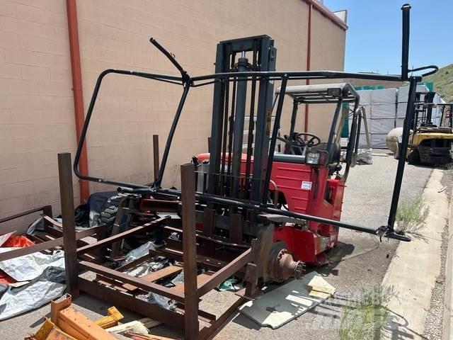 Moffett M55.4 رافعات شوكية مثبتة على شاحنات