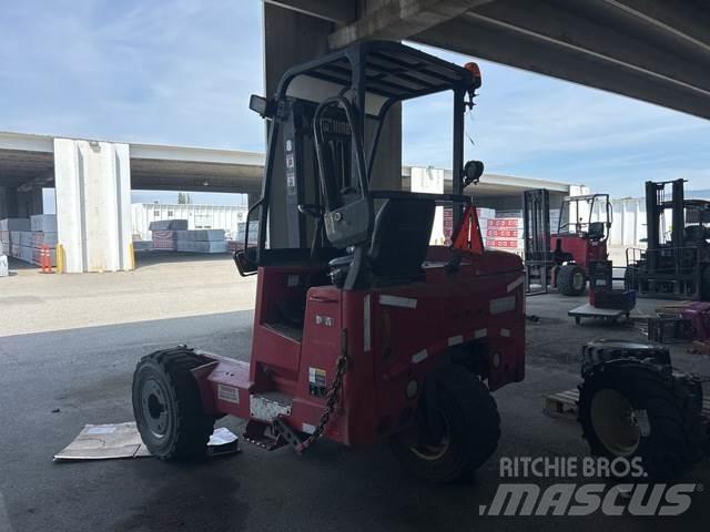 Moffett M55.4 رافعات شوكية مثبتة على شاحنات