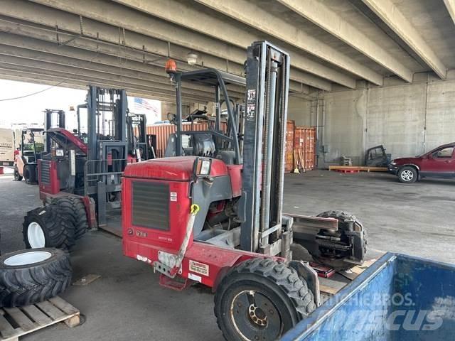 Moffett M55.4 رافعات شوكية مثبتة على شاحنات