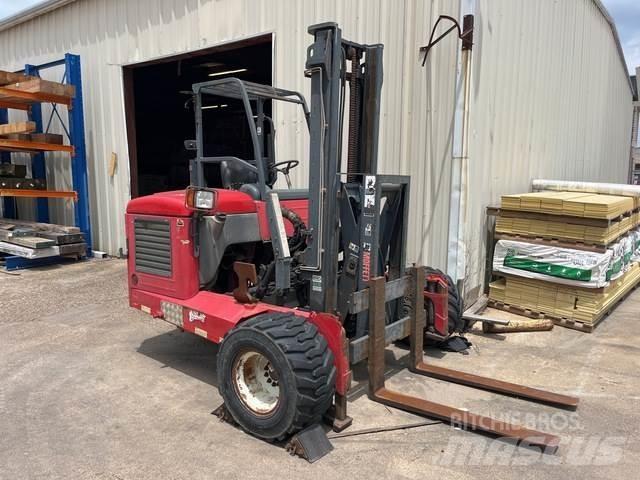 Moffett M55P رافعات شوكية مثبتة على شاحنات