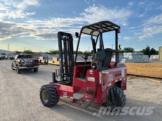 Moffett M70 رافعات شوكية مثبتة على شاحنات